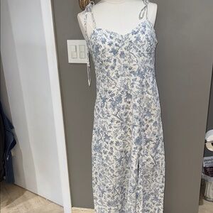 Lucky Brand Textured White & blue floral dress
